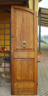 porta a pisa verniciata a pennello